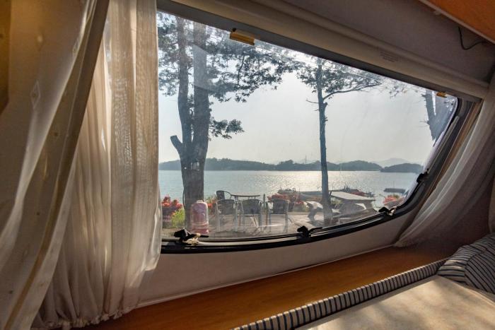 Yeosu Gyeongdo Pension