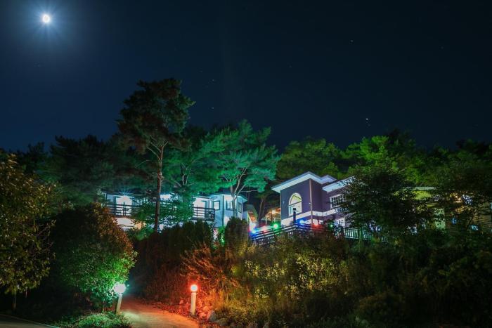 Taean Anmyeondo Geuttaegeu Pension