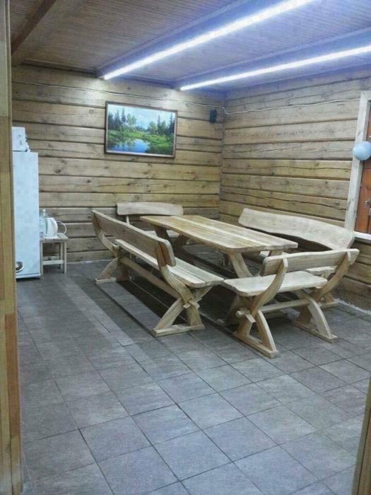 Pirtis su kubilu ant ežero kranto Birvarelax