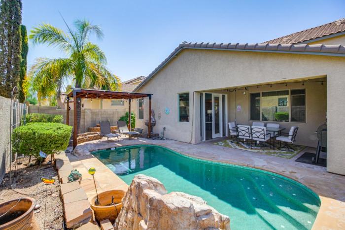 Golfers Paradise Oro Valley Home with Pool!