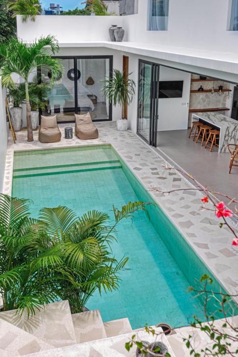 New Magnificent 3BR 5min to Finns & Berawa Beach Villa Alemar