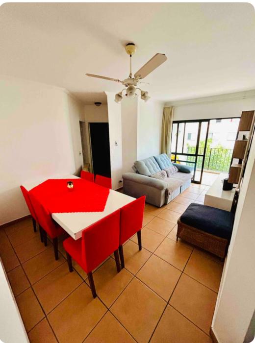 Apartamento aconchegante, frente, 3 dormitórios Região Central - Guarujá