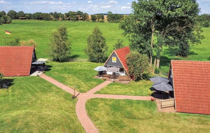 2 Bedroom Nice Home In Dabel