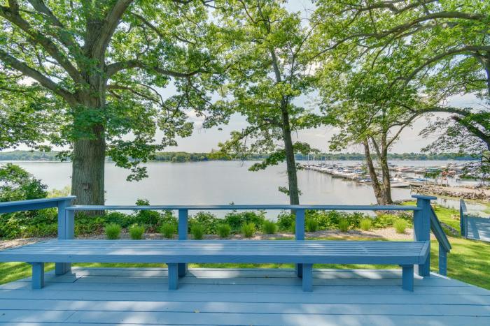 Waterfront Getaway on Sodus Bay Prime Location!