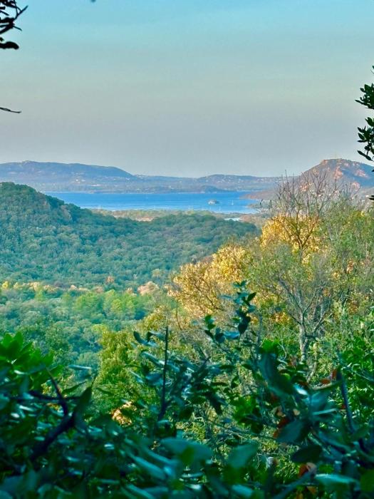 PORTO VECCHIO Santa Giulia Grand studio bergerie vue exceptionnelle mer et montagne