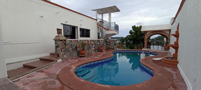 Casa Privada con Alberca Cerrito del Sanka