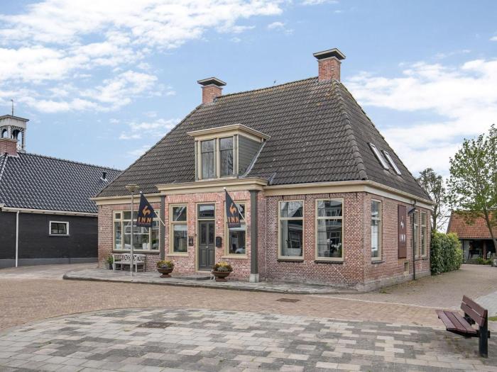Chalet in Ternaard near Heritage Site