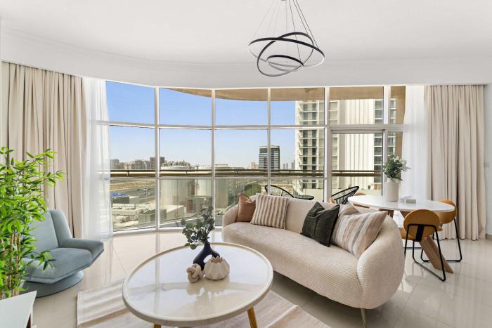 Silkhaus Vacation Homes Modern Studio in Reef Residence at JVC