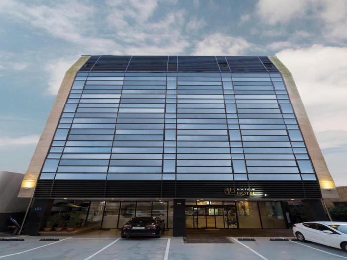 Reve Business Hotel Jeju