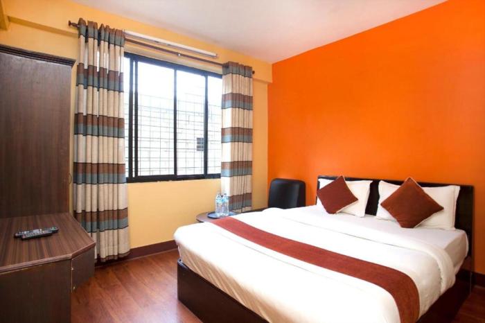 OYO 381 Hotel Pashupati Plaza