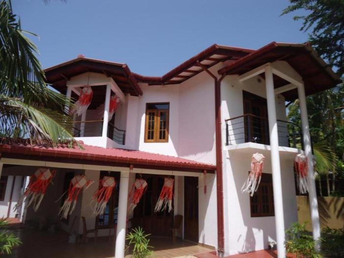 Seven Flowers Hotel
