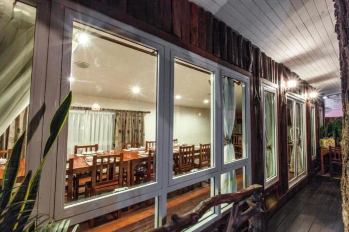 Varee Valley Resort and Restaurant