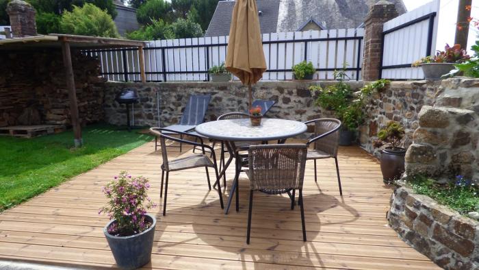 Le Pommier Gite neuf avec parking privé clos