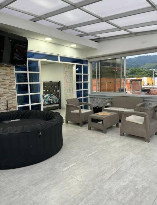 Queen travel apartment