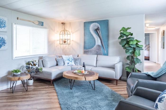 Cozy and Stylishly-Walk To The Beach - Sleeps 5