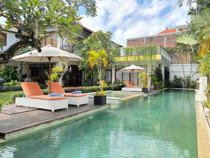 4 Bedroom Tropical Luxury Villa