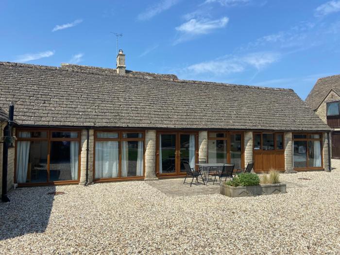 Stable Cottage, Old Mill Farm, Cotswold Water Park