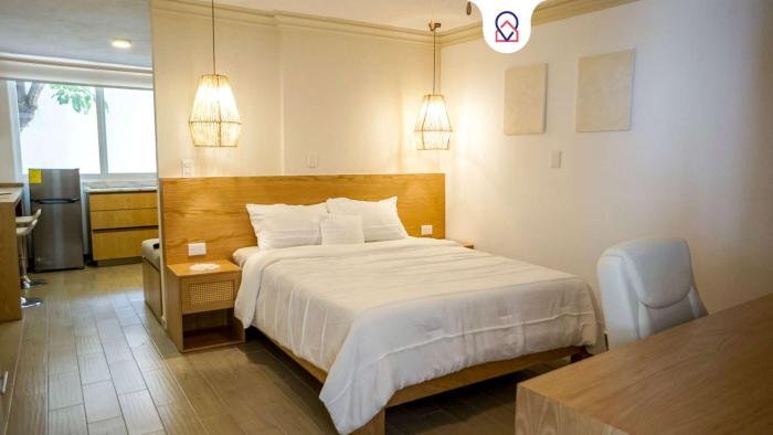 Modern Apt with Workspace in Central Queretaro