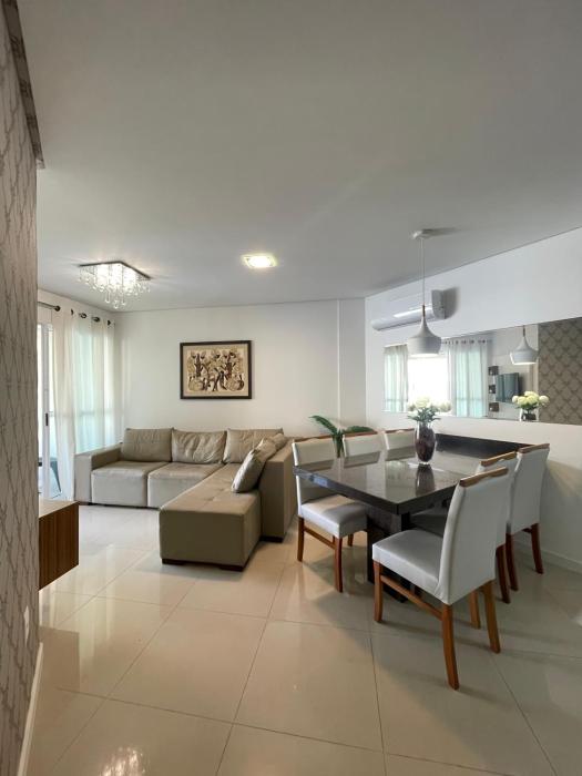 1135 Apartamento na Praia de BOMBINHAS CENTRO 20 M da Avenida Principal