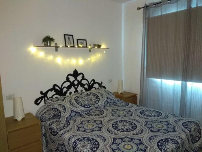 Apartamento con vistas al mar, piscina y wifi