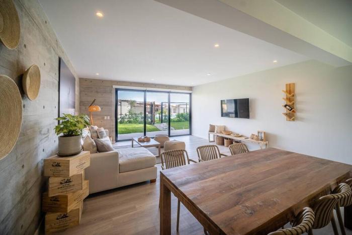 Aldea 2BR Family, Big FrontYard for 6 with Gym and Pool