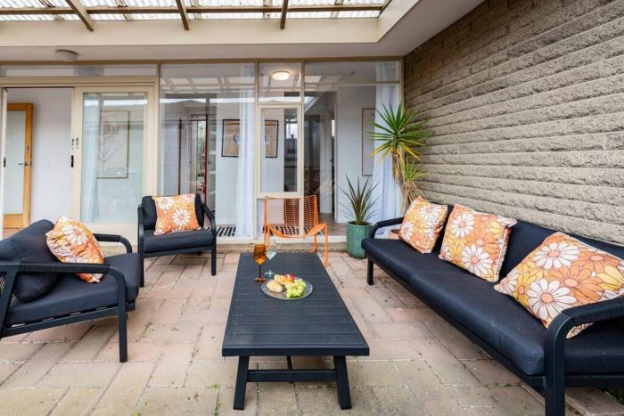 Spacious, Pet Friendly - Close to Main St