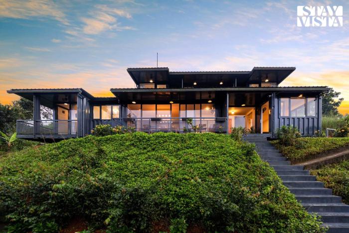 Griha Sankalpa by VEO, StayVista - 5BHK Mountain-View Villa with Garden