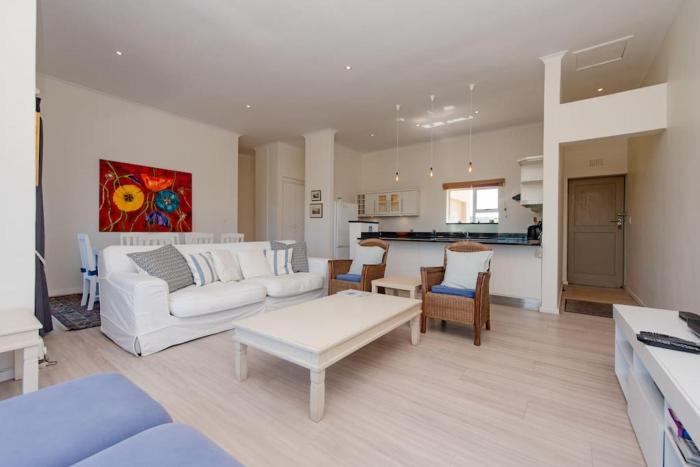 4 bedroom 8 sleeper apartment Goose Valley, Plettenberg Bay, South Africa