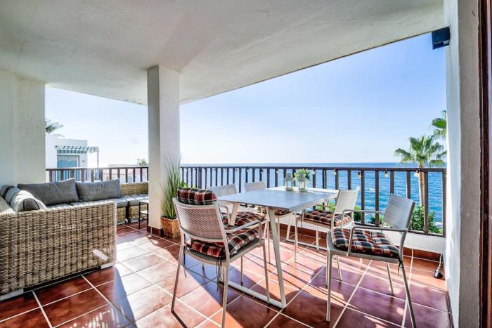 100-Luxury Beachfront Penthouse, La Cala Mijas