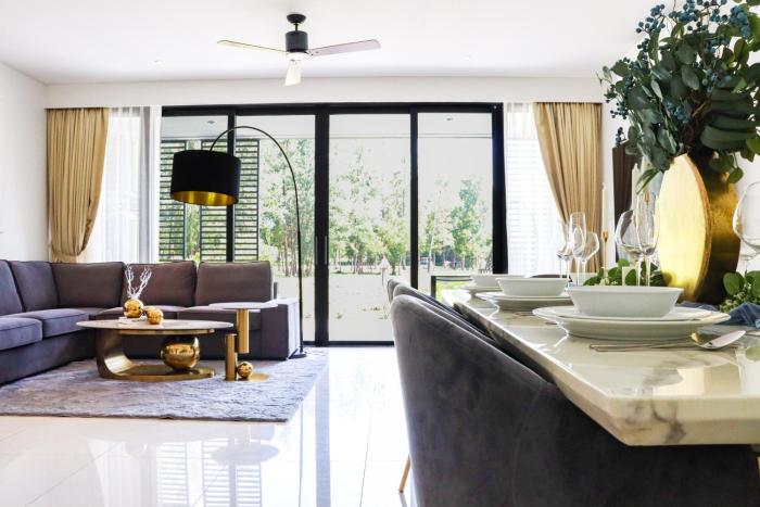 Cassia 3BR with Terrace Sea view apt by NLA