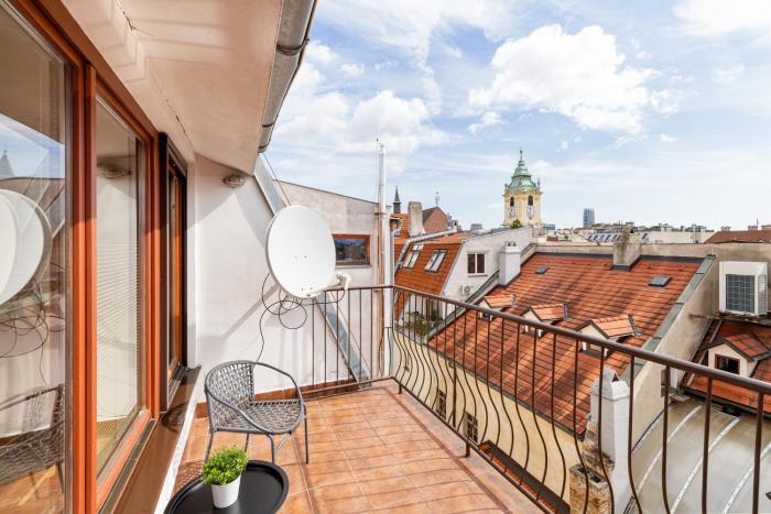 Spacious City Center Bratislava Penthouse & Private Rooftop Terrace
