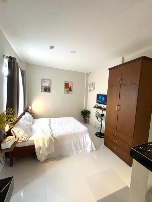 Henry residences Apartment Studio type close to SM, Walking St, Airport