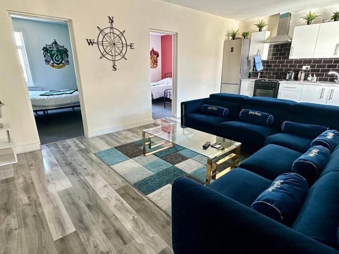 HP Wizards Corner Spacious 4 bed near Watford Junction