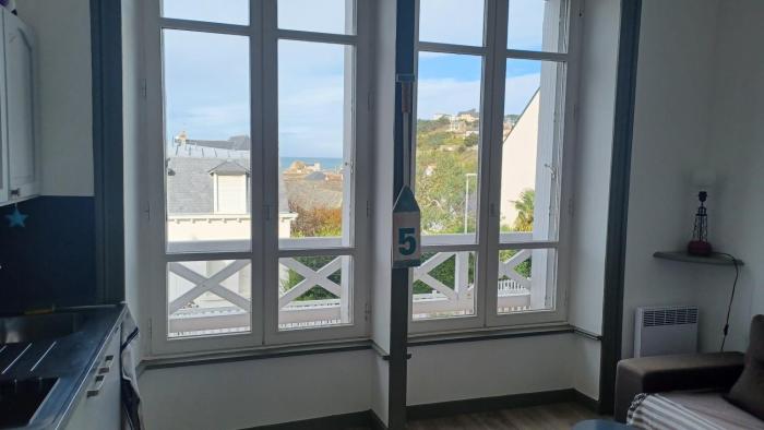 Joli Studio vue mer 200 m de la plage