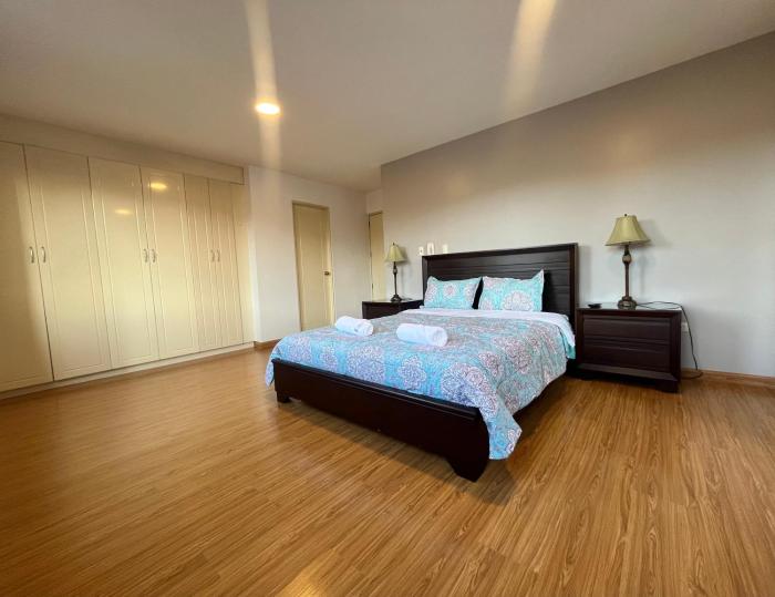 Enorme, 3 habitaciones, vista a toda la ciudad, zona exclusiva, Jacuzzi