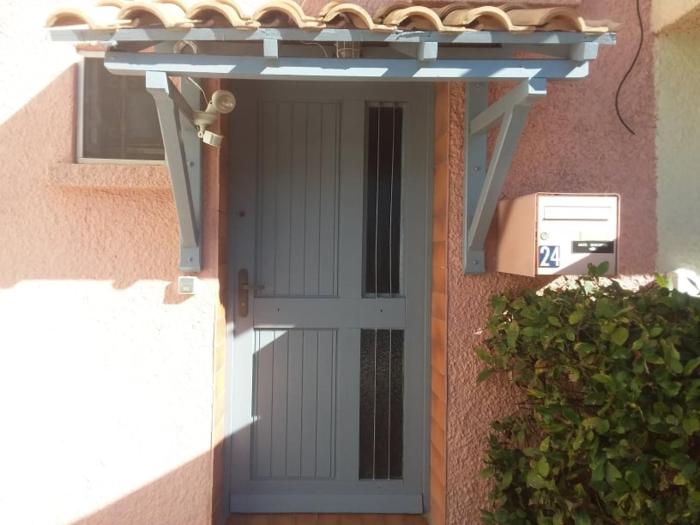 les pieds dans l eau