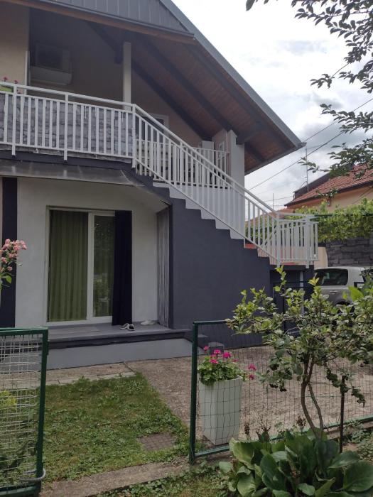 Apartman Breza