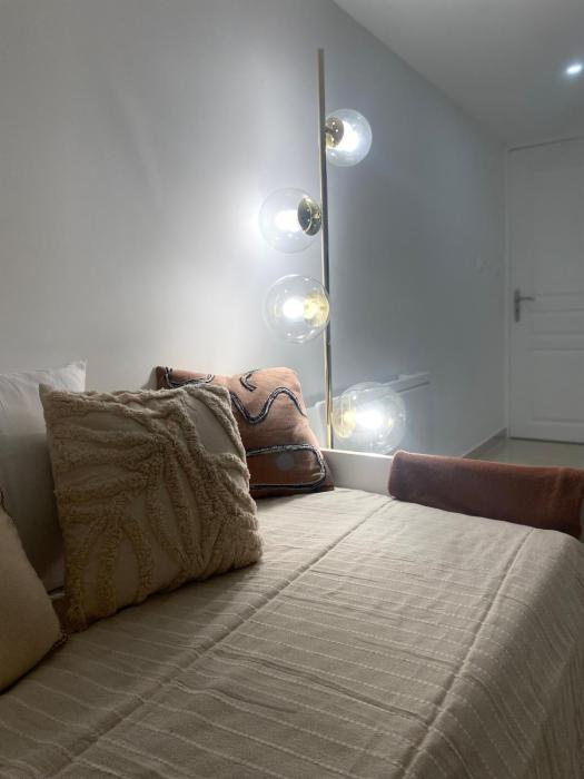 Studio Élégant Près de Tous Commerces et Gare RERC