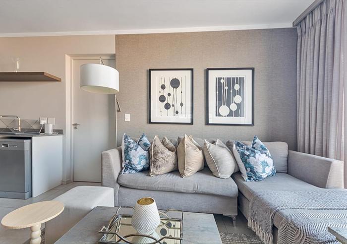 Masingita Towers Elegant Apartment Power & Water Backup