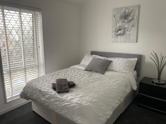 Woolwich - House - Sleeps 5 - Garden - Parking