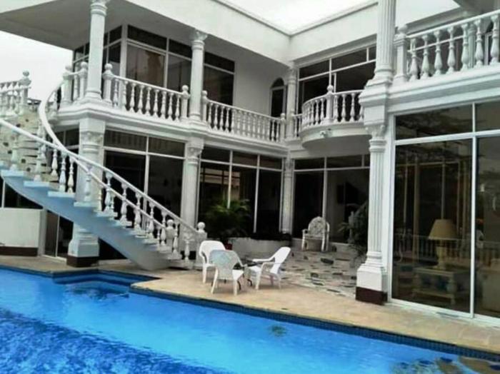 Casa quinta - Condominio hacienda la Estancia