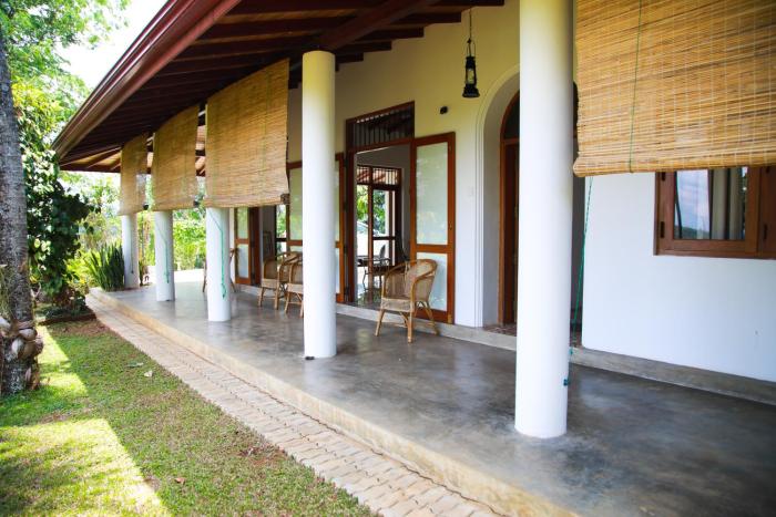 Breez Holiday Home