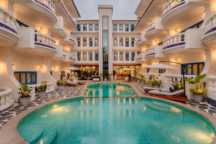 Azalea by Stone Wood Premier