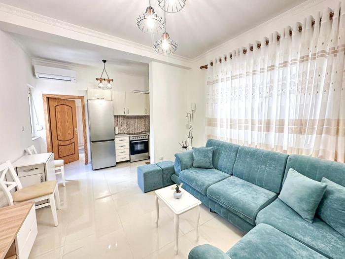 TURQUOISE Central 2BR Apartment