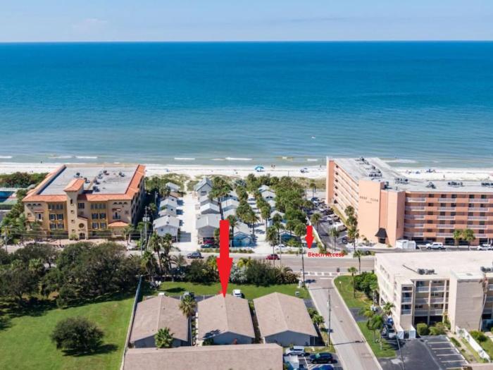 Spanish Villa Suite 54 - Indian Rocks Beach Condo Across the Street to Beach Access, Newly Remodeled & Walkable to Restaurants!