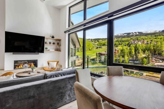 Electric Pass Lodge 605 by Snowmass Mountain Lodging