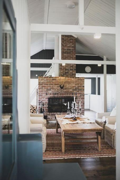 Grooppi, Live in style in the middle of Lapland Ylläs, Äkäslompolo