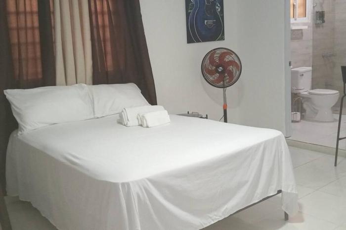 Aparta estudio 2 El Cacique, próximo malecón SD