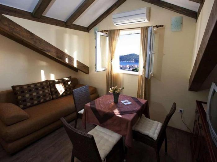 Apartment Magic - One Bedroom Apartment with Sea View