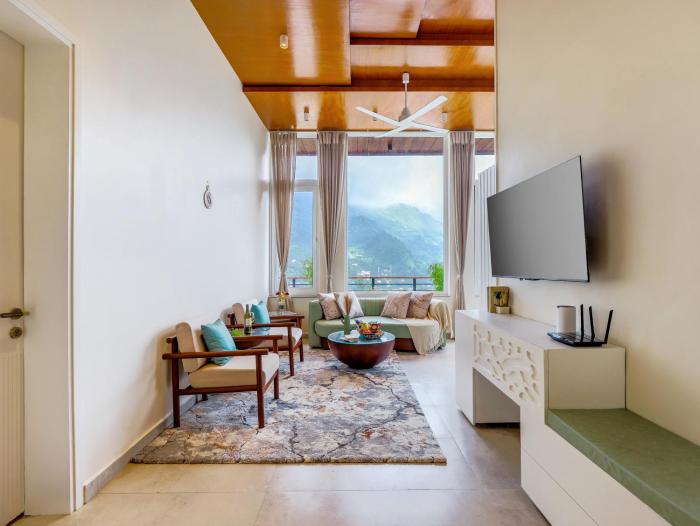 ELIVAAS 3 BHK With Balcony & Lake View - Antarmann Casa Mirage